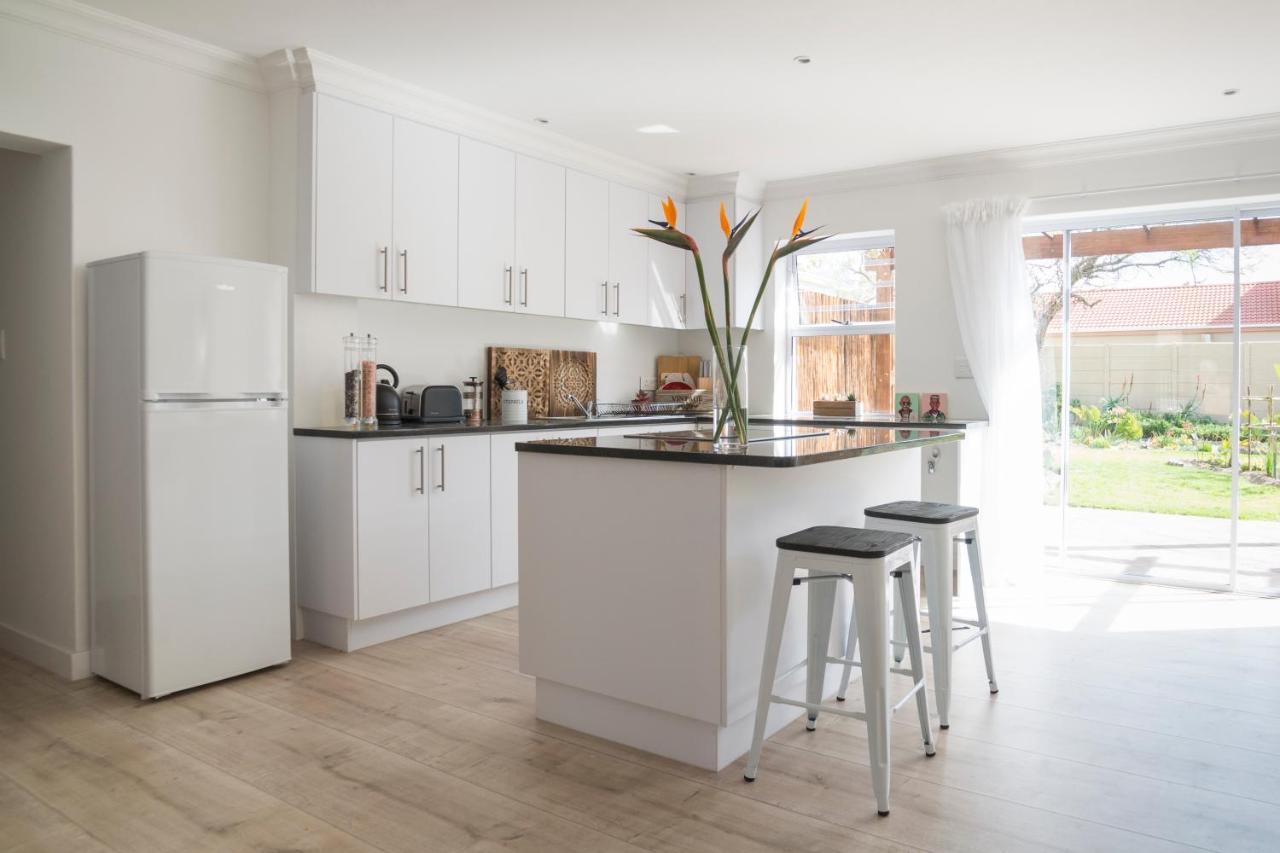 Sunset Beach Living Guesthouse Le Cap Extérieur photo