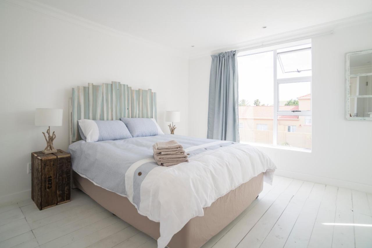 Sunset Beach Living Guesthouse Le Cap Extérieur photo