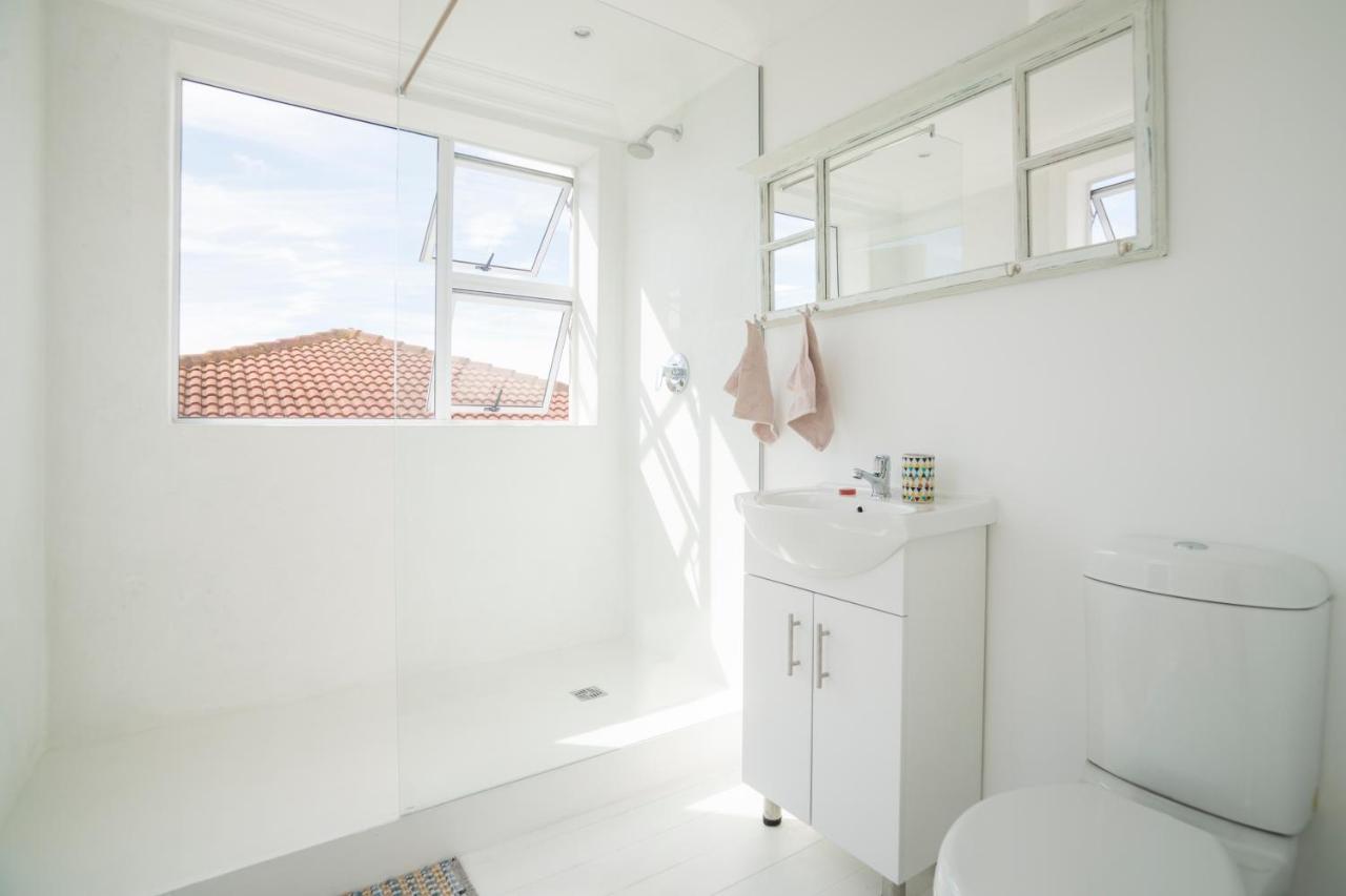 Sunset Beach Living Guesthouse Le Cap Extérieur photo