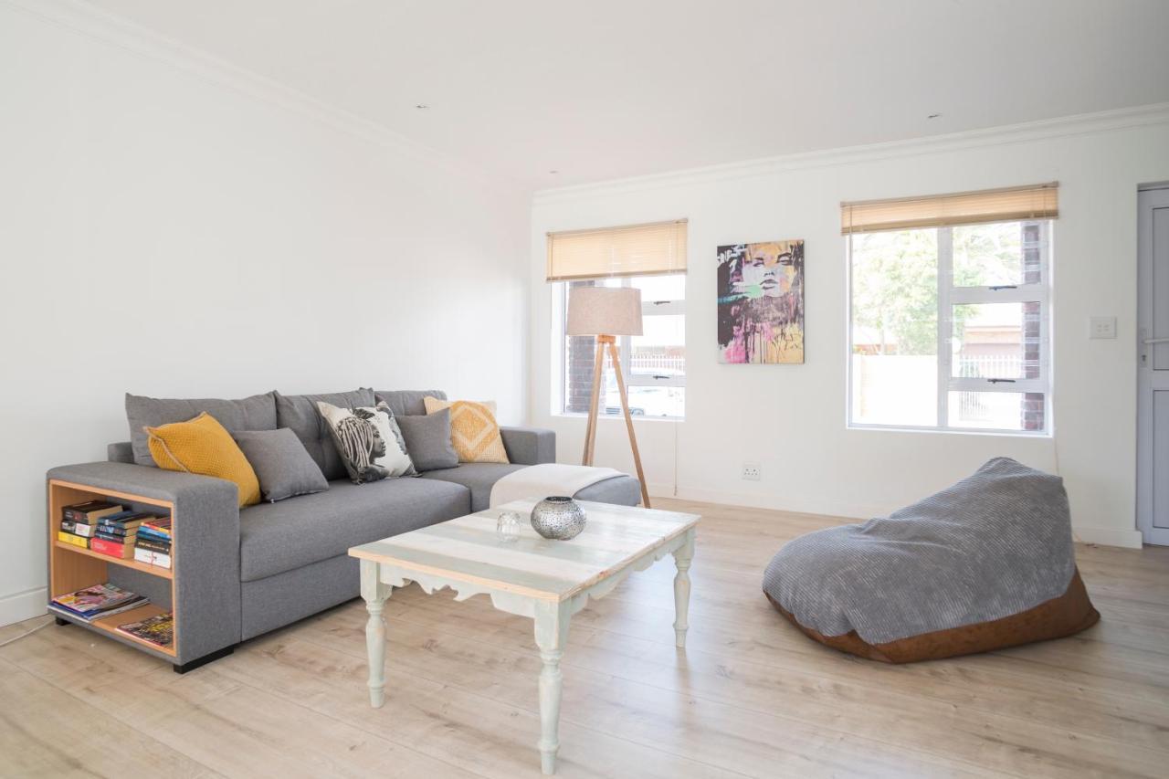 Sunset Beach Living Guesthouse Le Cap Extérieur photo