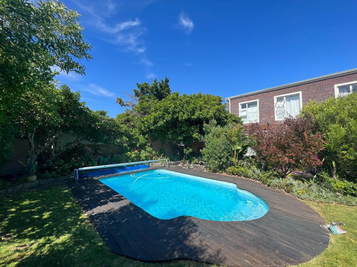Sunset Beach Living Guesthouse Le Cap Extérieur photo