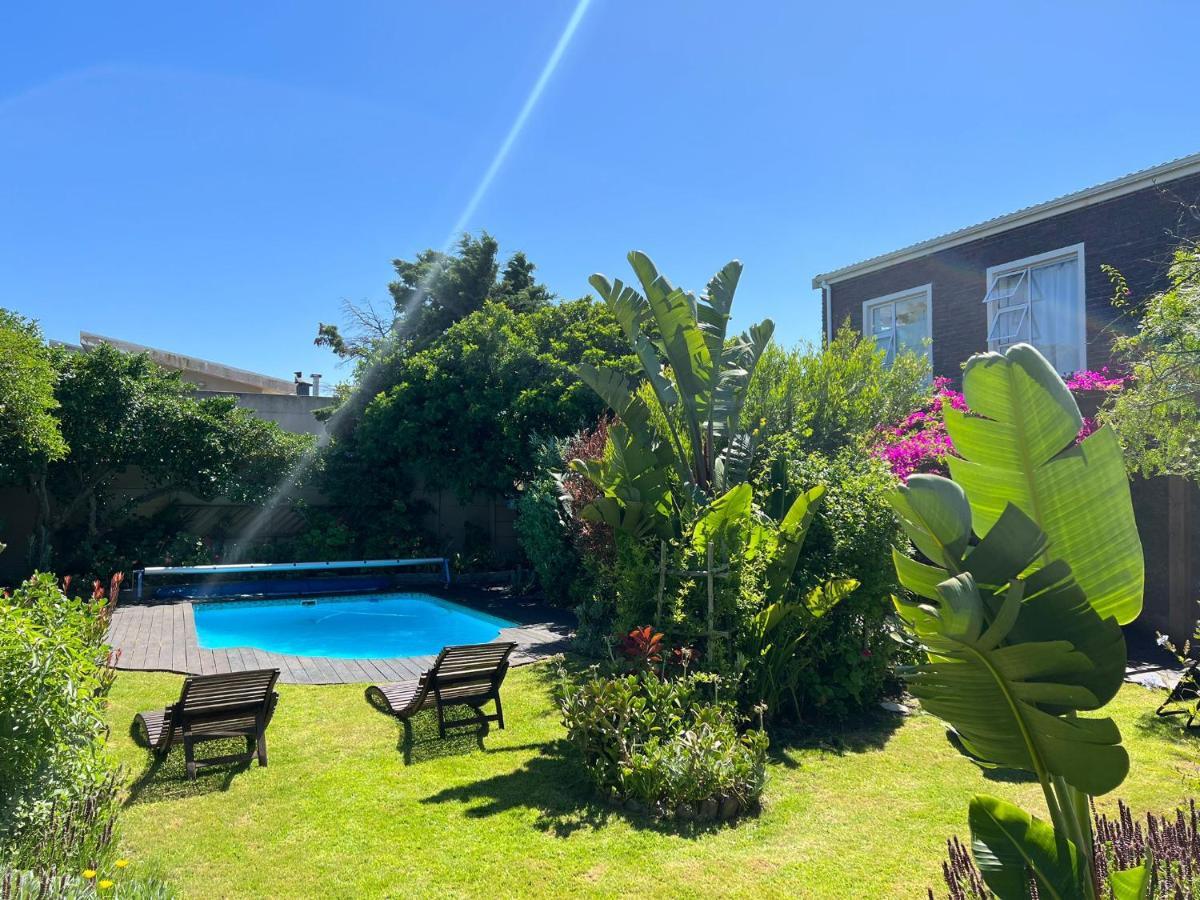 Sunset Beach Living Guesthouse Le Cap Extérieur photo